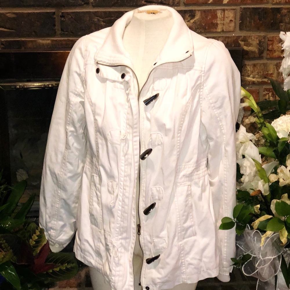 White hooded coat